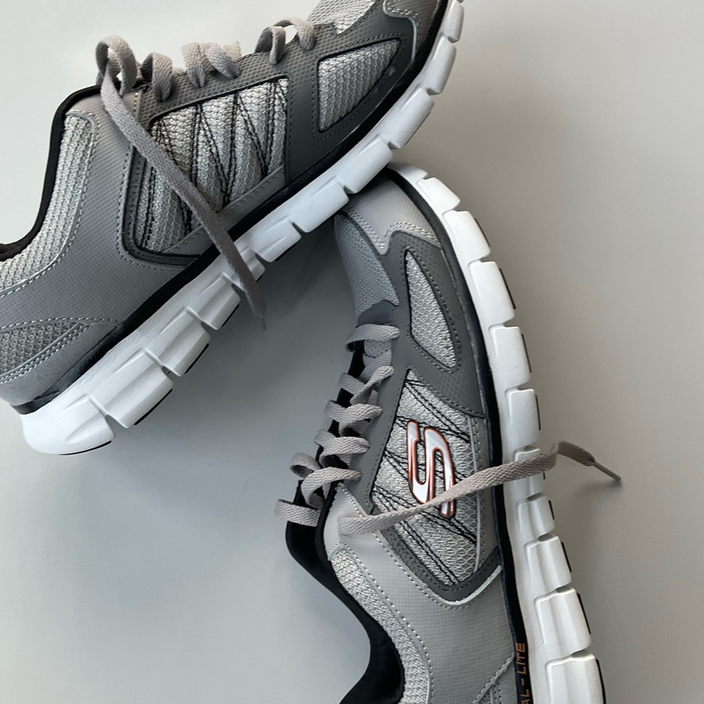 Skecher, gray sneakers - Picture 5 of 8